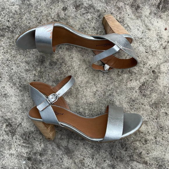 Lucky Brand  Silver Ankle Strap Heels, Size 7 - Picture 4 of 13